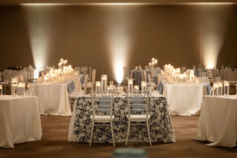 DoubleTree by Hilton Bloomington