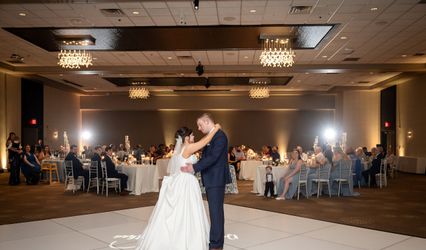 DoubleTree by Hilton Bloomington