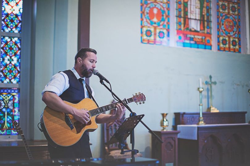 Hunter Dawson Acoustic Guitarist