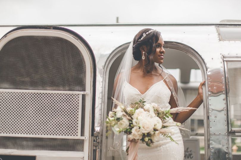 GLAM on the Go llc