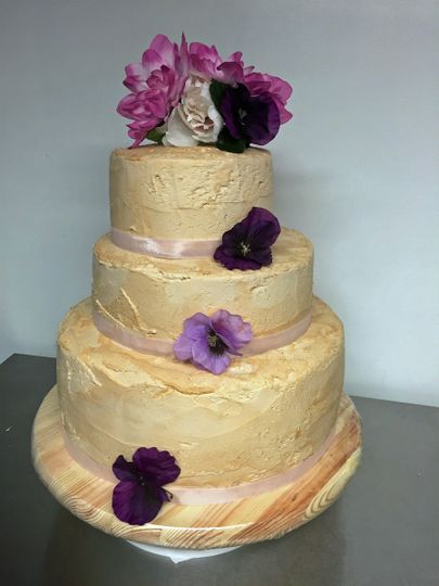 Ventito Bakery Wedding Cake Avon Oh Weddingwire