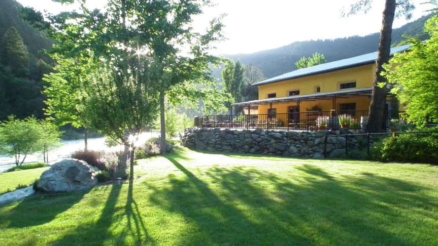 Strawhouse Resorts
