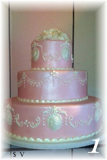 Cameo Cakes Wedding Cake Wichita Ks Weddingwire
