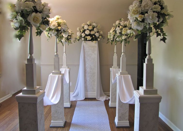 Wedding Pillars and Petals