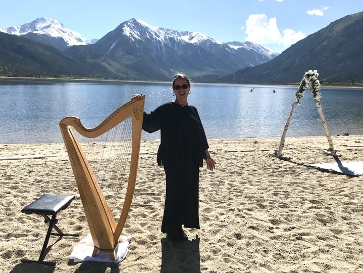 Anela Lauren, Harpist