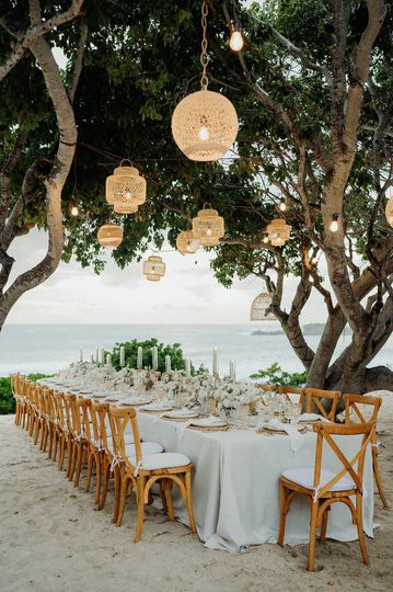 Carolina Almazan Event Planner & Designer