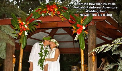 Intimate Hawaiian Nuptials