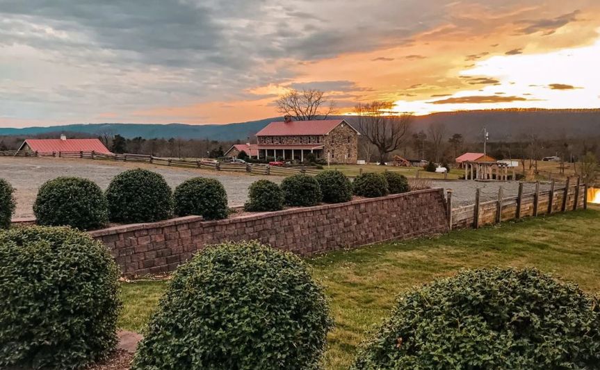 Puesta Del Sol Farm