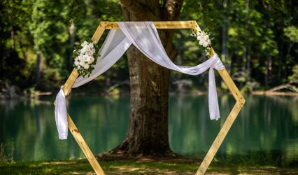 Molly's Lakeside by Wedgewood Weddings