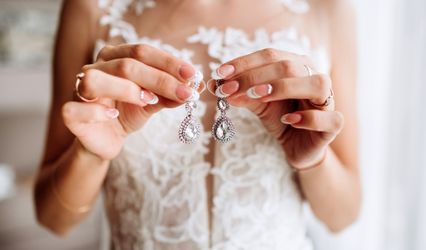 Tres Jolie Jewelry Rental