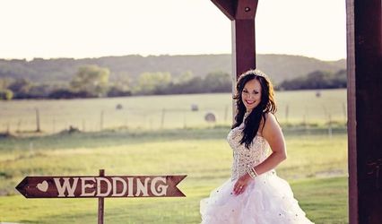 Cozy Glamour Wedding Decor Rentals