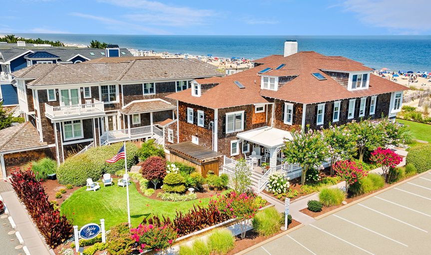 Addy Sea Historic Oceanfront Inn