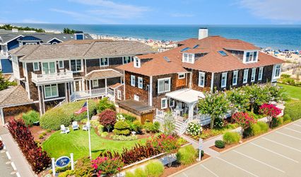 Addy Sea Historic Oceanfront Inn