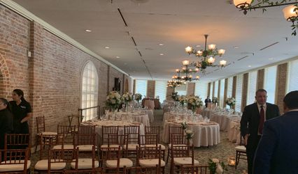 Top Gallant Room