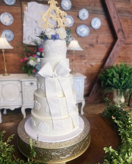 Holly’s Bakes & Cakes