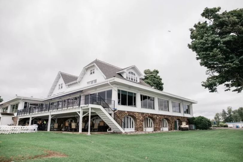 Lakeshore Country Club