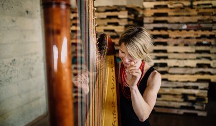 Leigh Brown Harpist