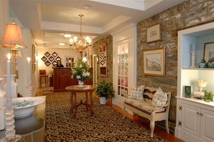 Lambertville House Hotel
