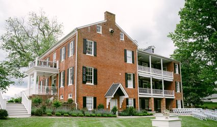 The Manor at River Run