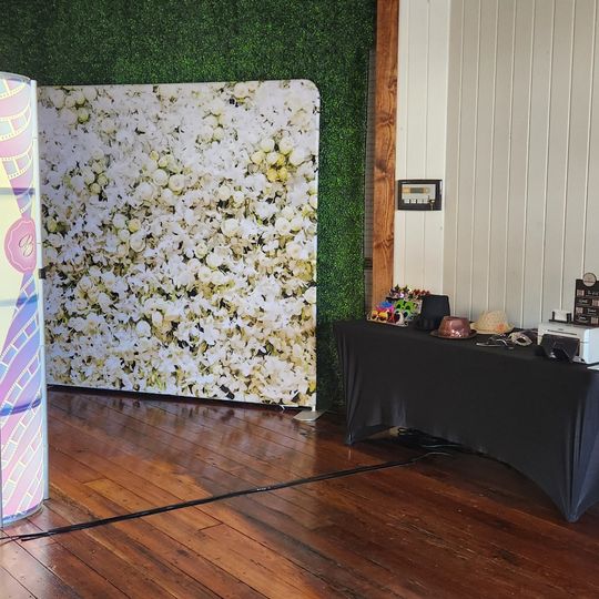 Bayou Booths