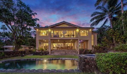 Kona Beach Bungalows