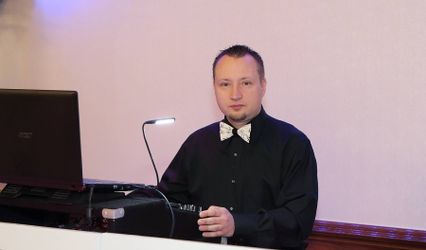 DJ Mike