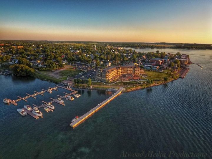 1000 Islands Harbor Hotel