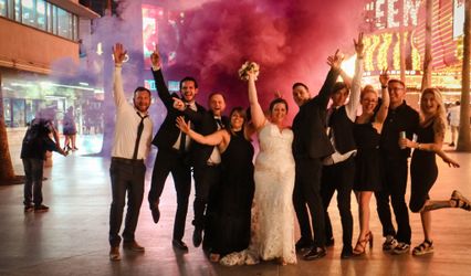 MarriedinVegas  LLC
