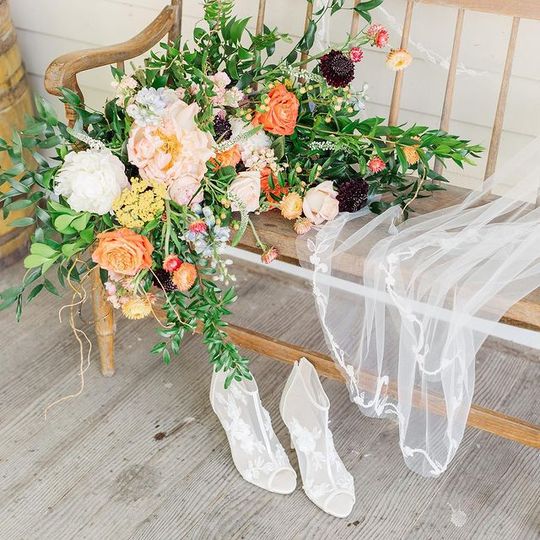 Sisters Floral Design Studio