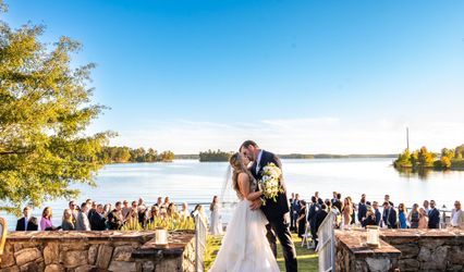 Russell Lands On Lake Martin