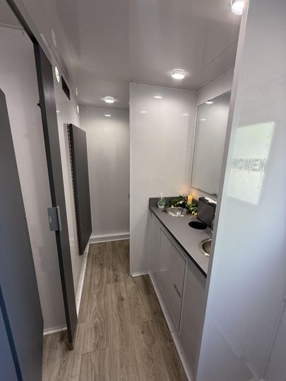 MVPee Portable Luxury Restrooms