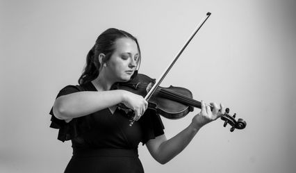 Luxury Violinist