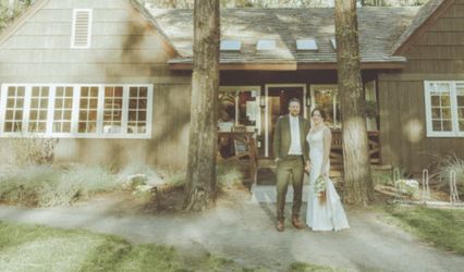 Lake Creek Lodge