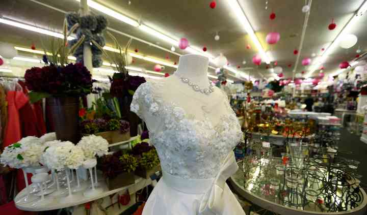 wedding consignment shops near me