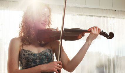 Laurel Thomsen Violin & Viola Performance