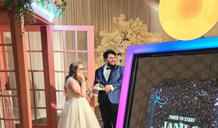 Ideal Photo Booth Rentals