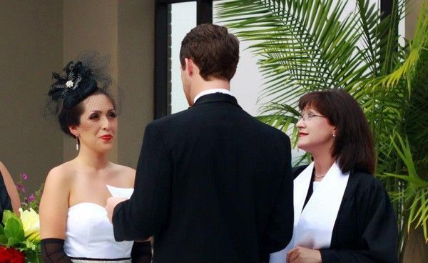 Deana Vitale - The Wedding Officiant