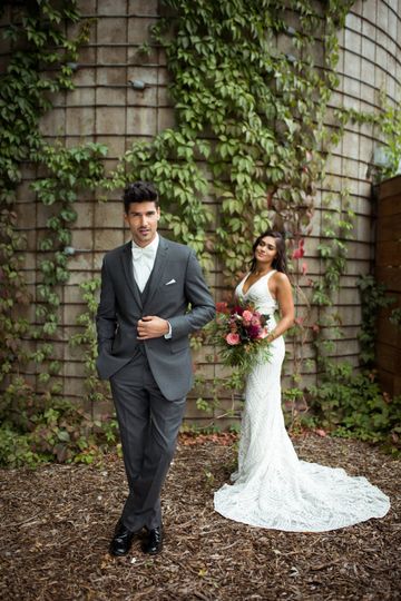 Savvi Formalwear And Bridal Dress Attire Raleigh Nc Weddingwire