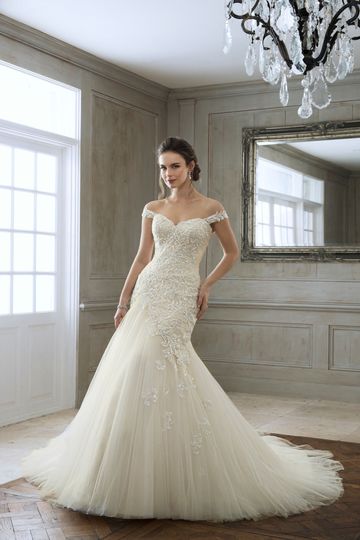 layahs bridal boutique
