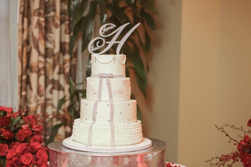 Party Flavors  Custom Cakes  Wedding Cake  Ocoee FL 