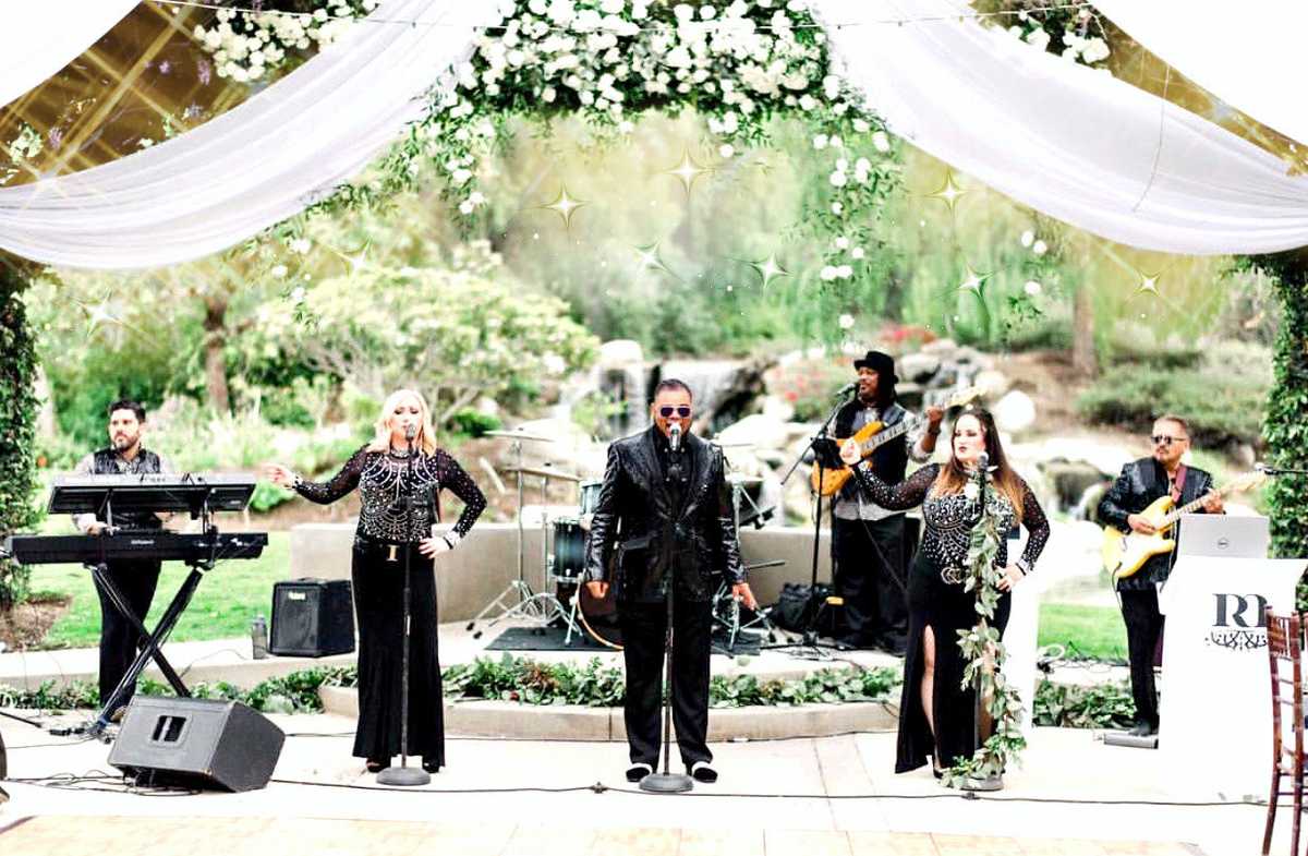 Southern California Beach Wedding Venues On The Water Outdoor Wedding Venues California Southern California Outdoor Wedding San Diego Wedding Locations