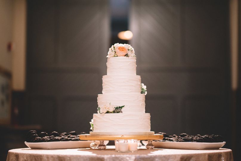 Katelin Hayes Desserts Wedding Cake Mount Juliet Tn Weddingwire