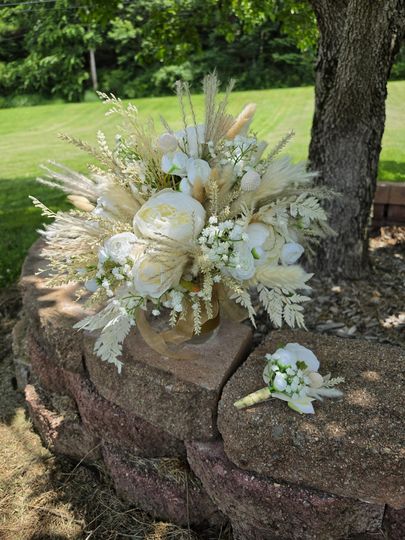 Country Peonies Crafts and florals