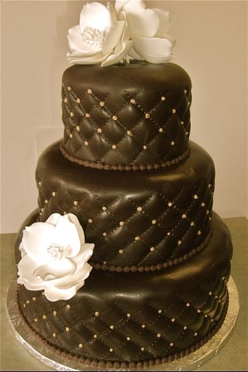 Layers Sensational Cakes Wedding Cake Monterey Ca Weddingwire 
