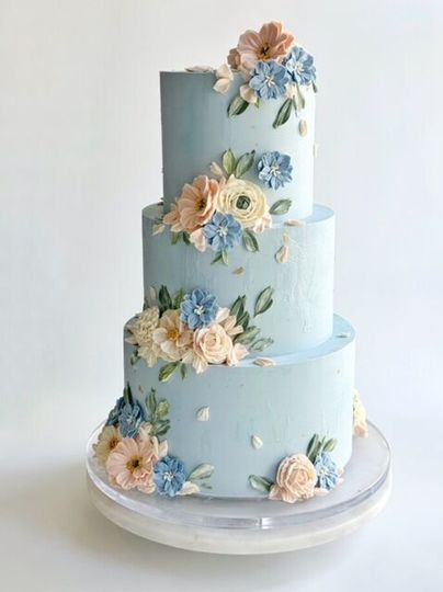 TL Custom Cakes & Desserts