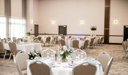 Holiday Inn Express & Dakota Dunes Event Center