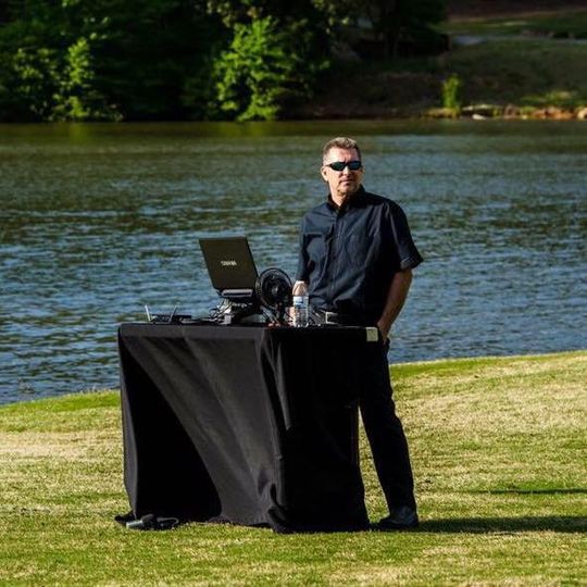 DJ Martin Holshouser