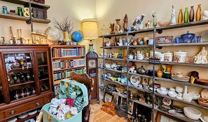 Happy Avocado Antiques