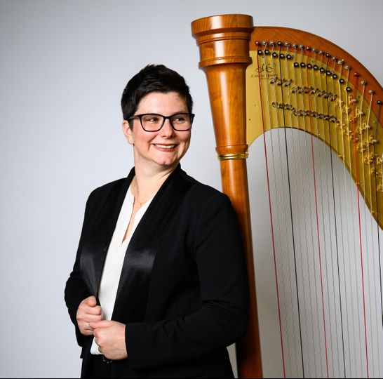 Lauren Ulrich - Harpist