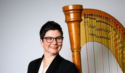 Lauren Ulrich - Harpist